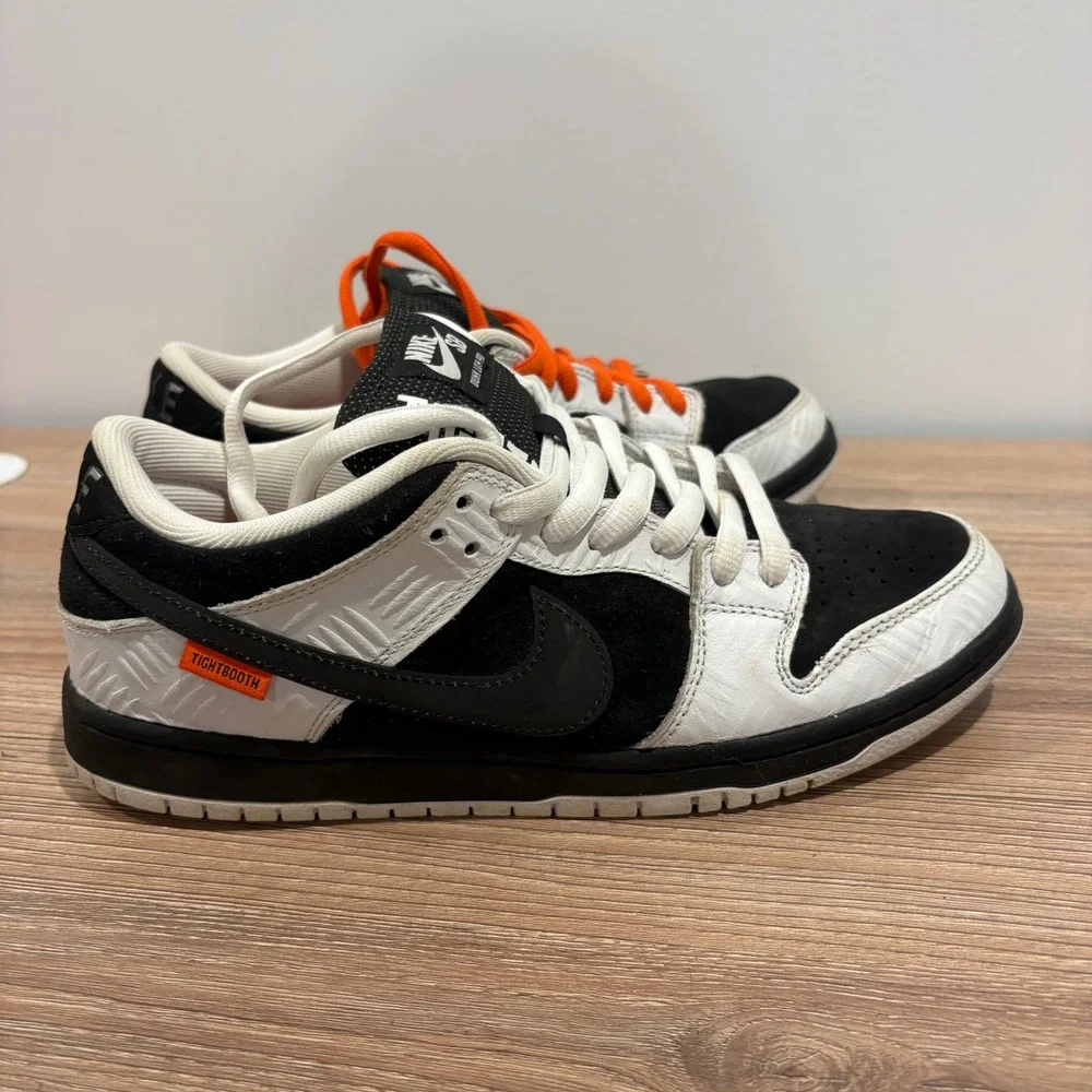 Nike TIGHTBOOTH Dunk Low Pro SB Sneakers Mens Black White size 8.5 FD2629-100